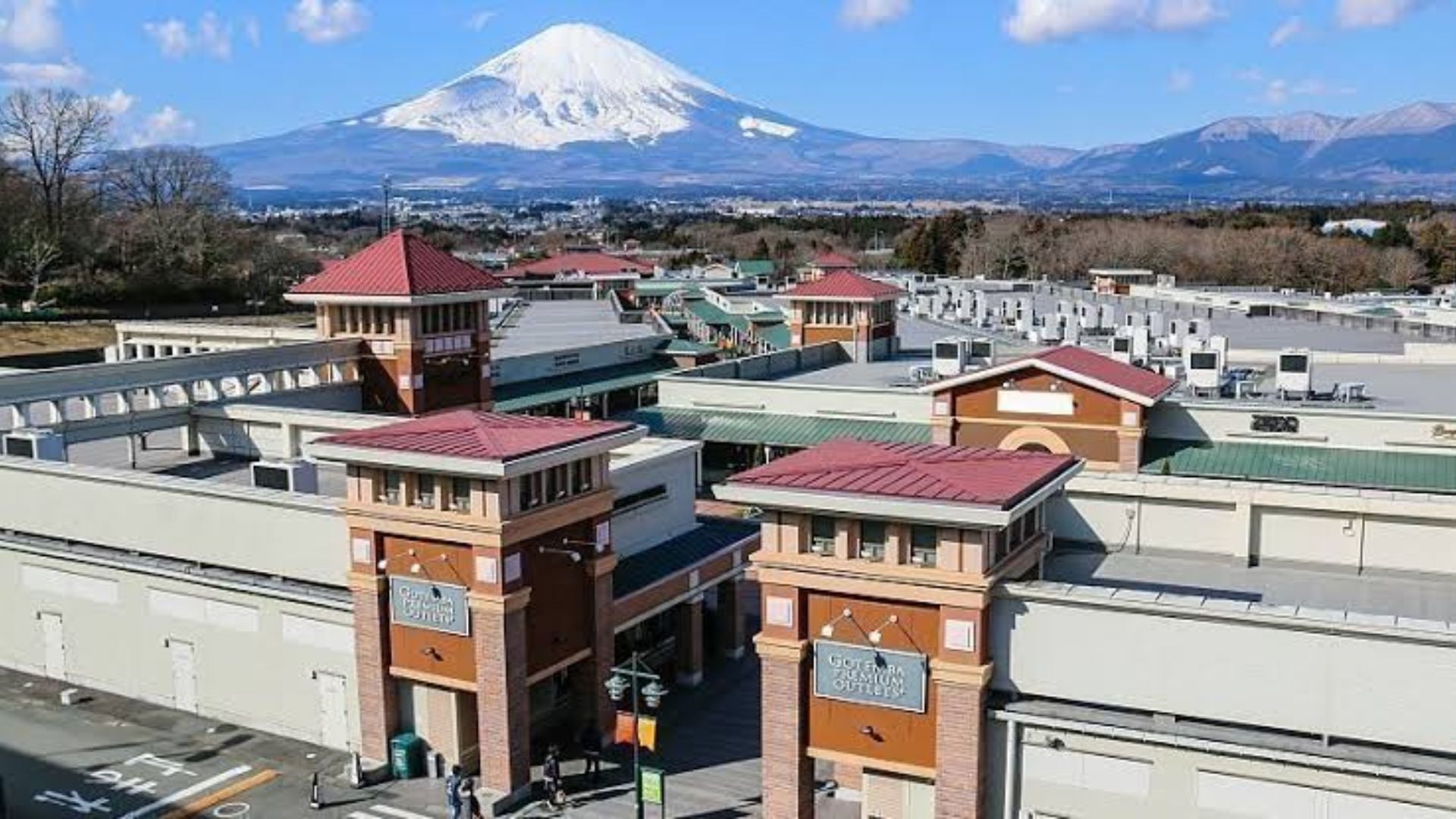 Mount Fuji & Gotemba Outlet Full-Day Private Car Tour from Tokyo — private tour in Japan